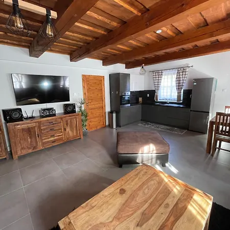 Jakub Chalet Myto pod Dumbierom